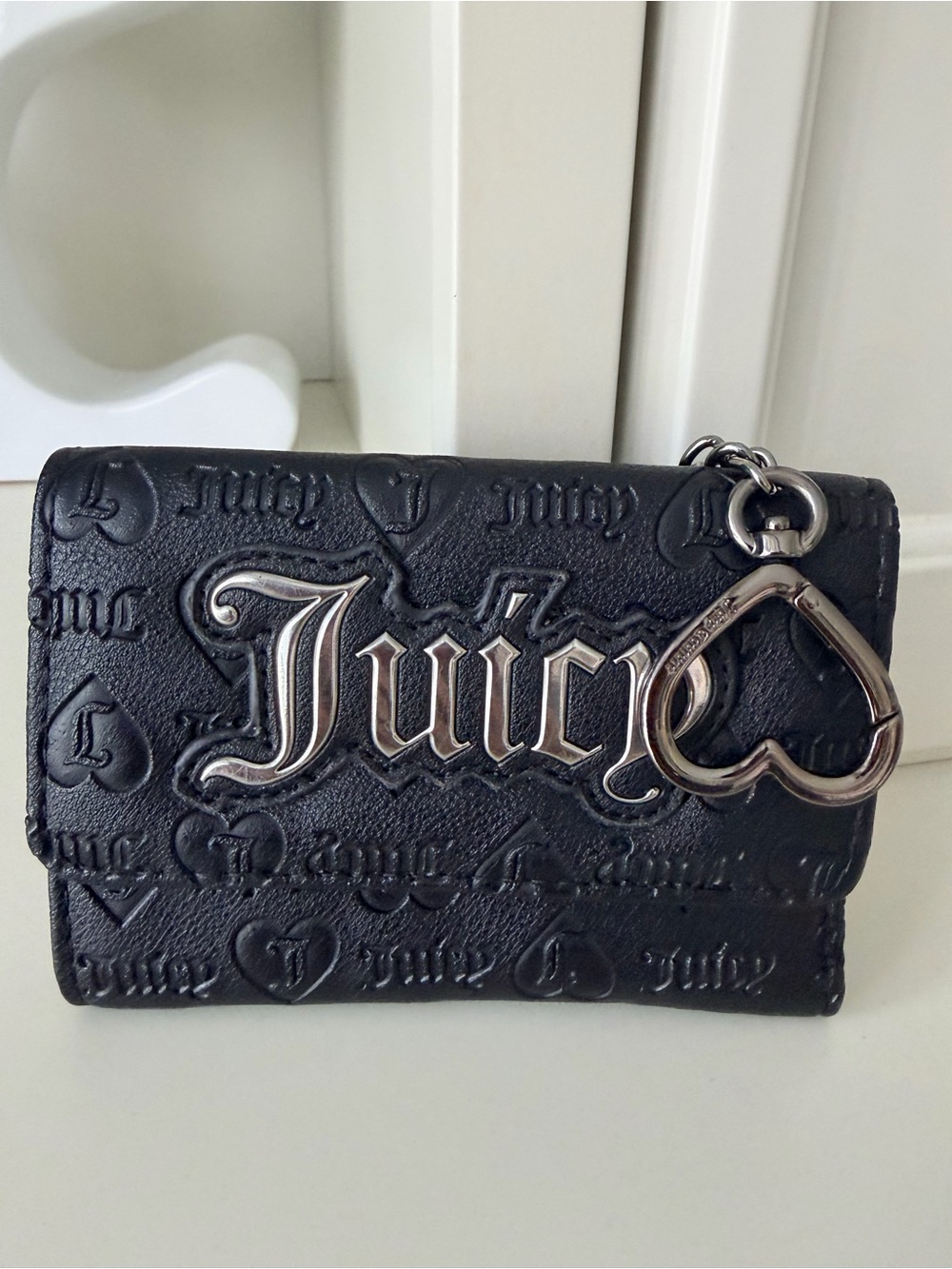 JUICY COUTURE Liquorice Black Upgrade U Double Sided Trifold Wallet Keychain NEW